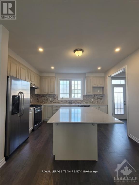 114 Bartonia Circle, Ottawa, ON, K4A 1E2 - 10