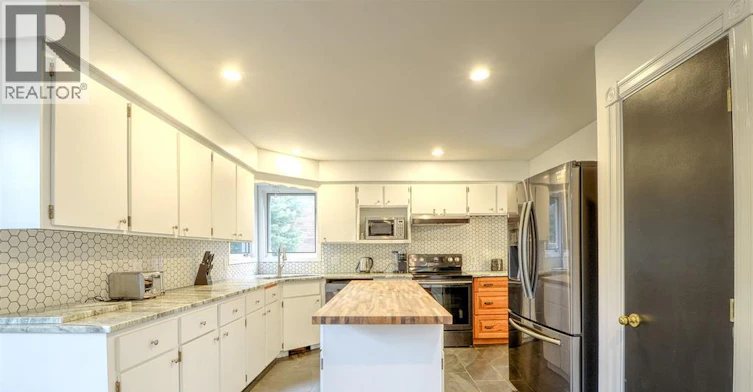 106 Marentette Drive, Lakeshore, ON, N0R 1A0 - 9