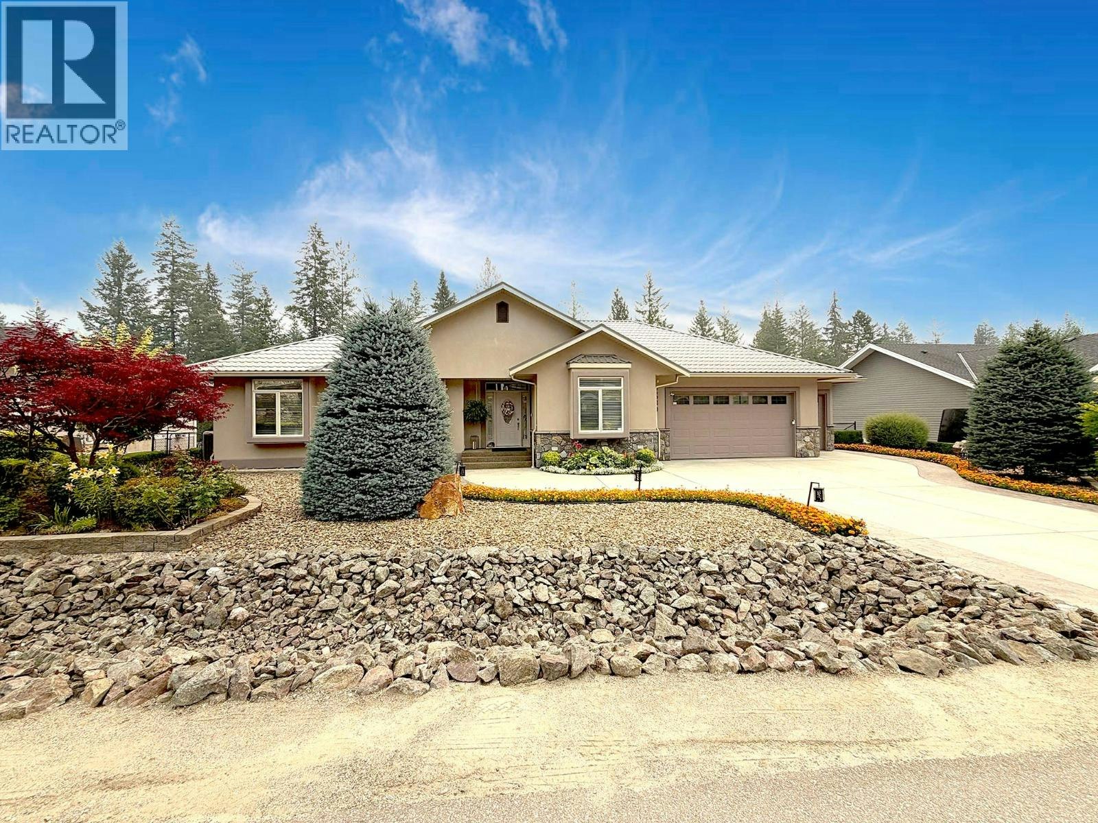 2530 Valley Place, Blind Bay, BC, V0E 1H2