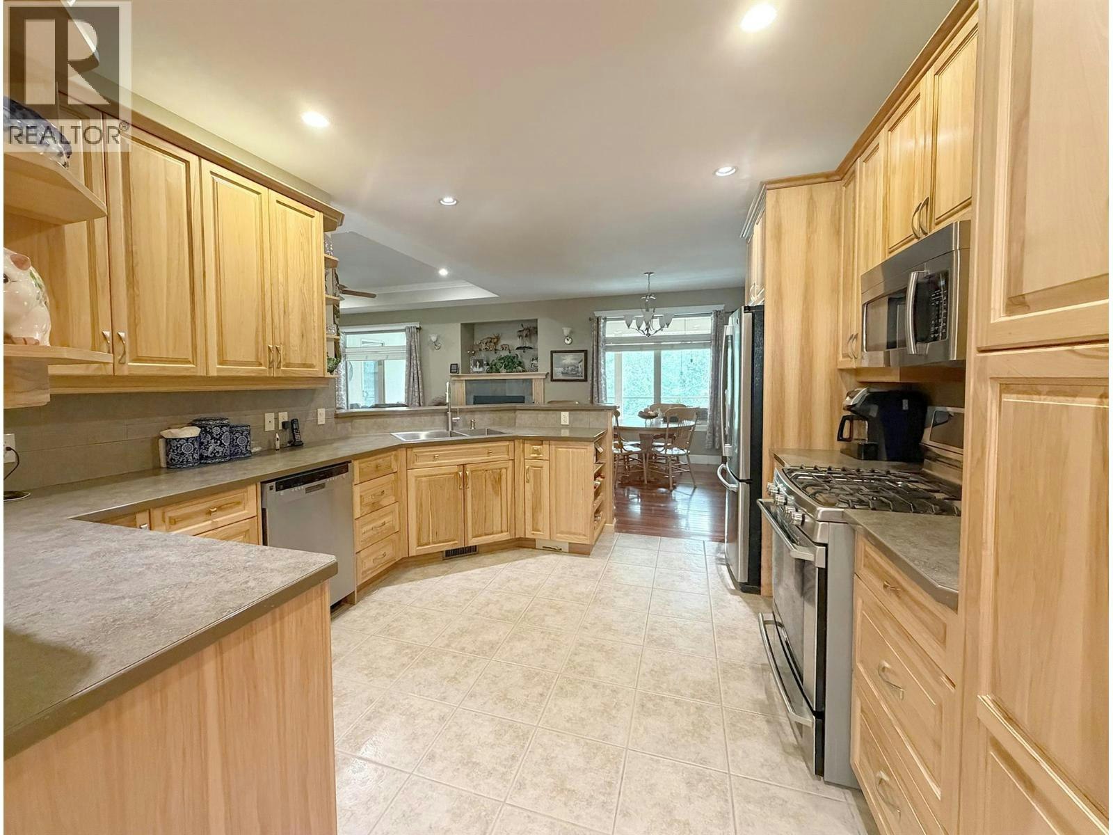 2530 Valley Place, Blind Bay, BC, V0E 1H2 - 11