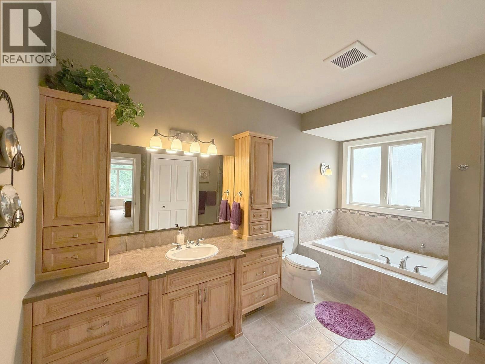 2530 Valley Place, Blind Bay, BC, V0E 1H2 - 26