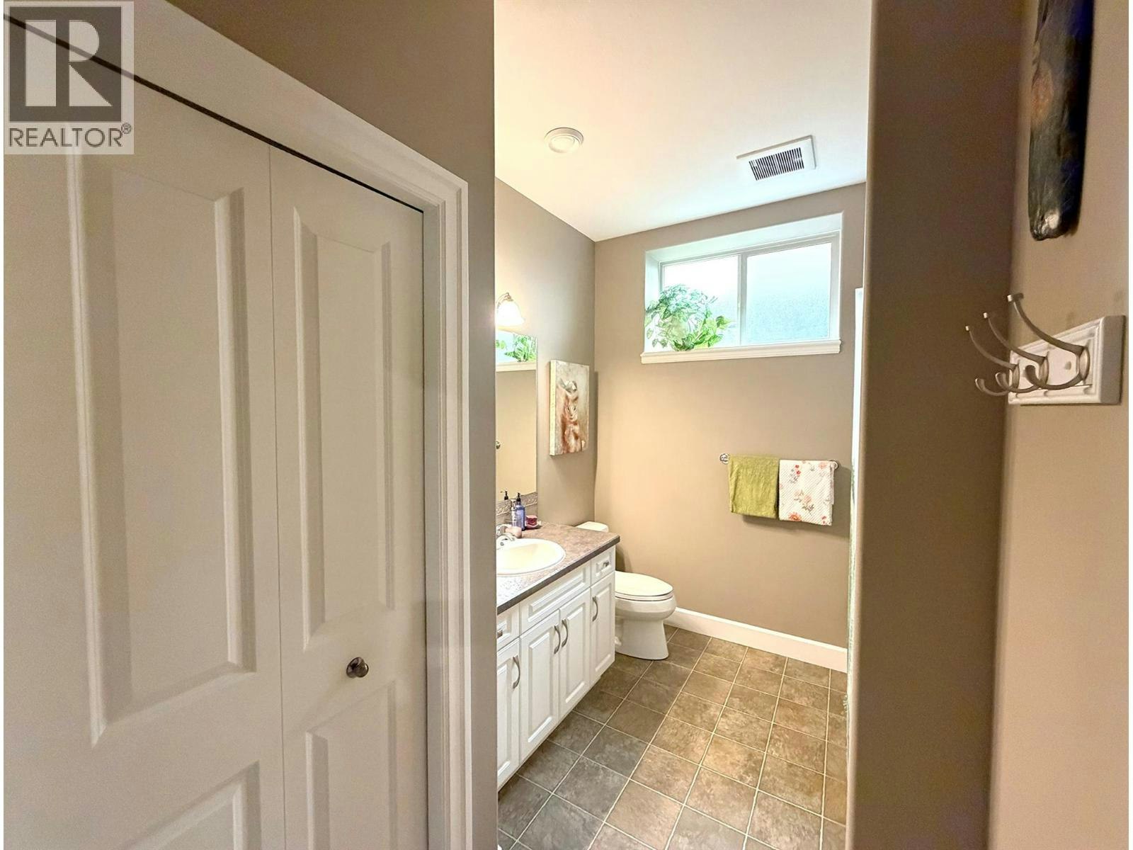 2530 Valley Place, Blind Bay, BC, V0E 1H2 - 43