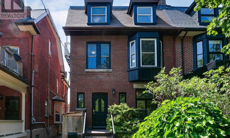 112 Albany Avenue