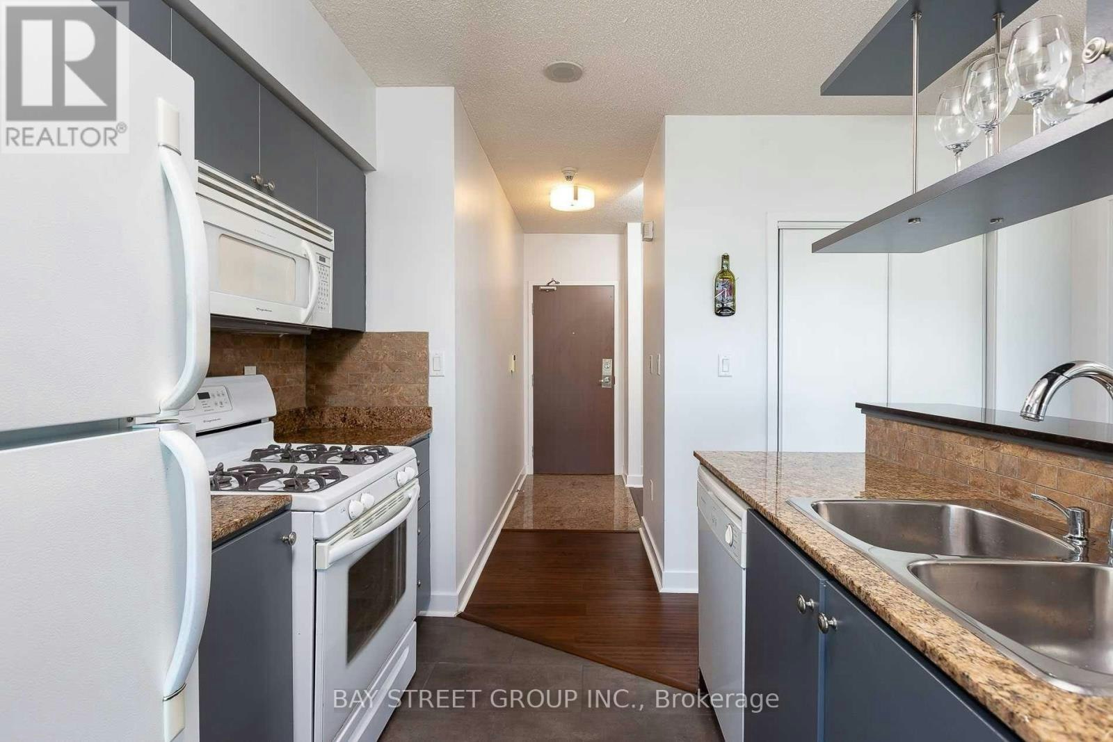 3703-35 Mariner Terrace, Toronto, ON, M5V 3V9 - 10