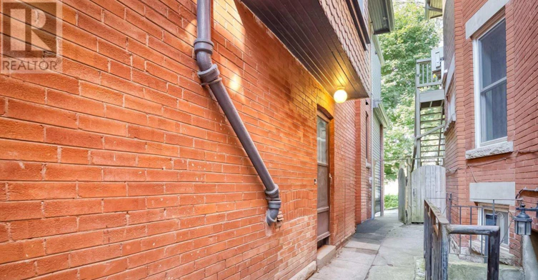 LOWER-146 Madison Avenue, Toronto, ON, M5R 2S5 - 2
