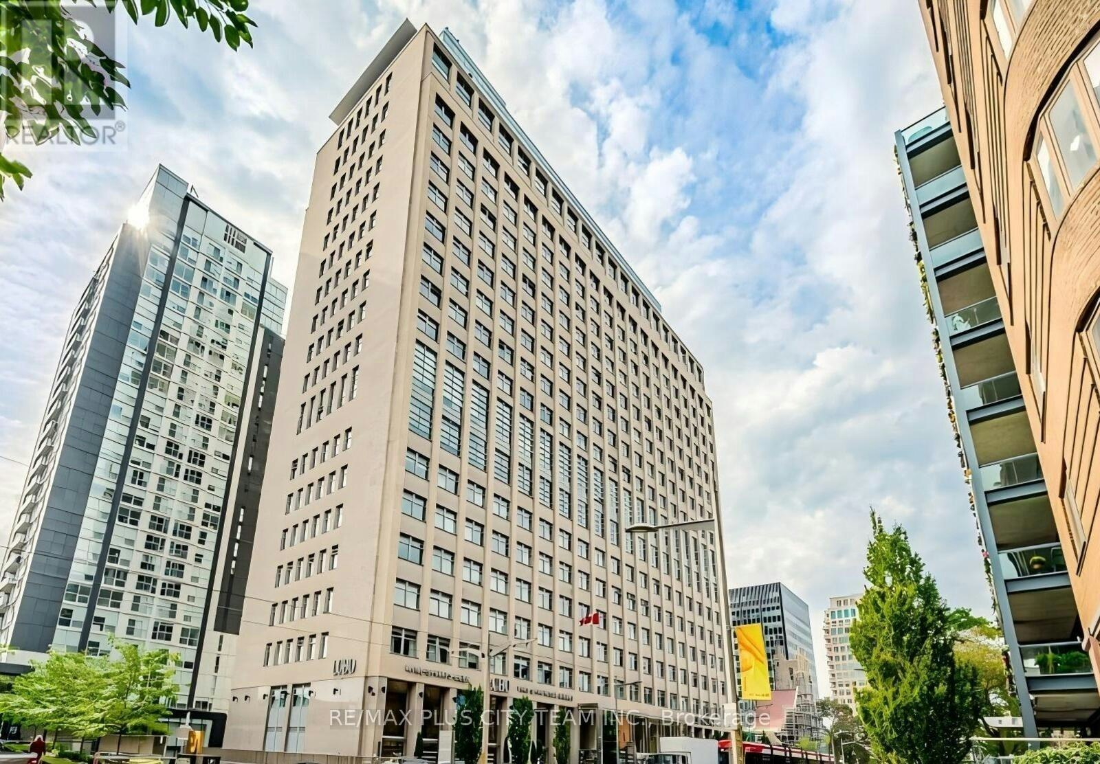 902-111 St. Clair Avenue W, Toronto, ON, M4V 1N5