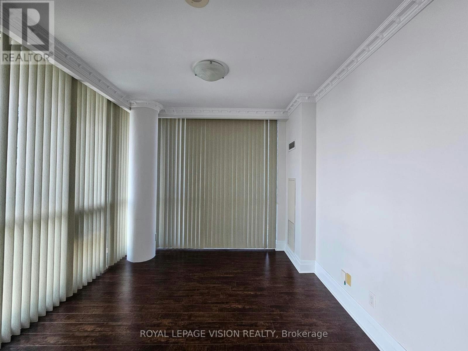 3810-16 Harbour Street, Toronto, ON, M5J 2Z7 - 4