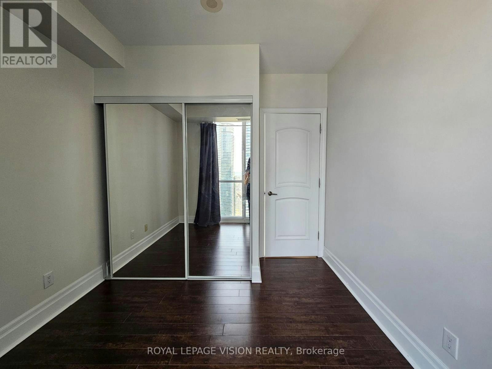 3810-16 Harbour Street, Toronto, ON, M5J 2Z7 - 12