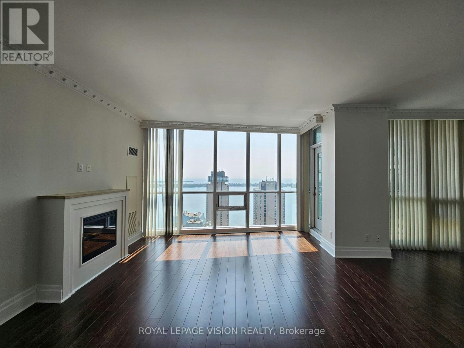 3810-16 Harbour Street, Toronto, ON, M5J 2Z7 - 3