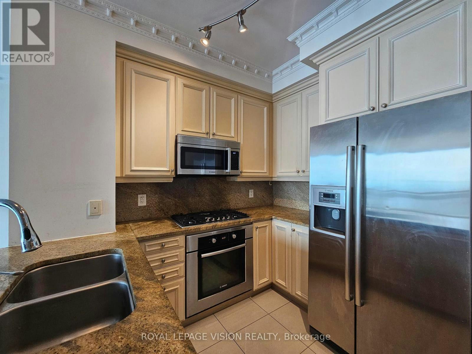 3810-16 Harbour Street, Toronto, ON, M5J 2Z7 - 10