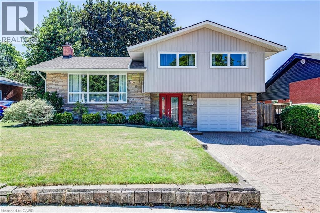 215 Winfield Avenue, Waterloo, ON, N2J 3M8