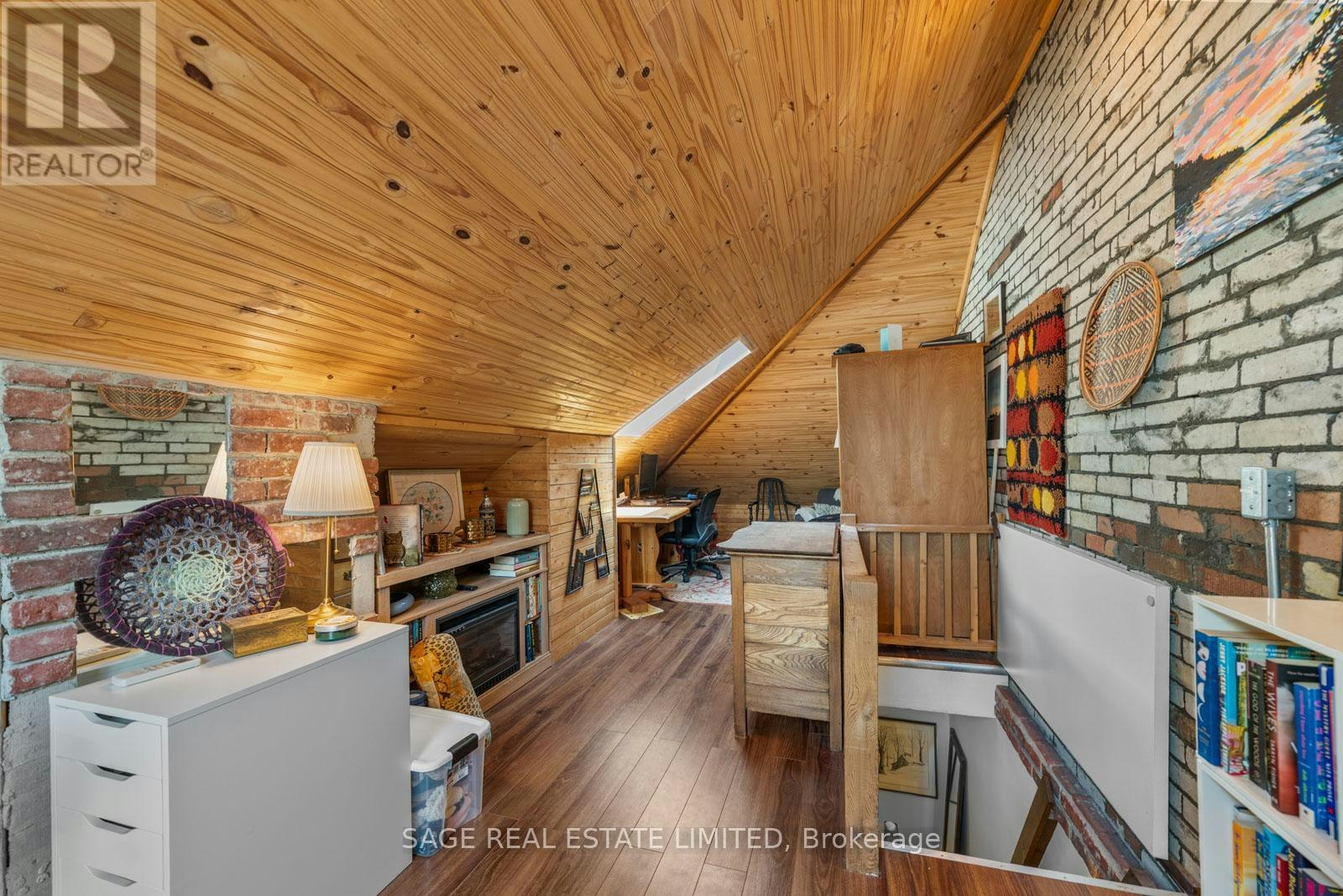 1084 Pape Avenue, Toronto, ON, M4K 3W5 - 19