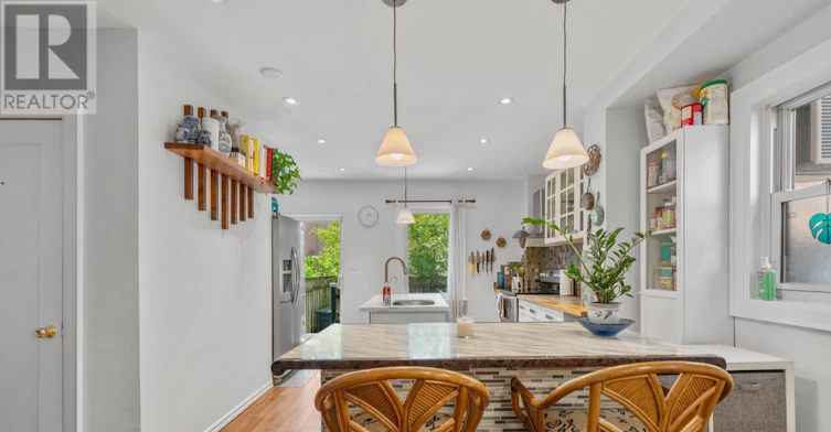 1084 Pape Avenue, Toronto, ON, M4K 3W5 - 6