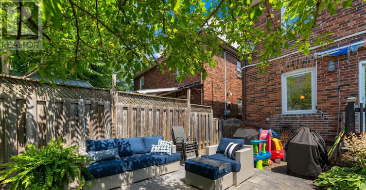 1084 Pape Avenue, Toronto, ON, M4K 3W5 - 30
