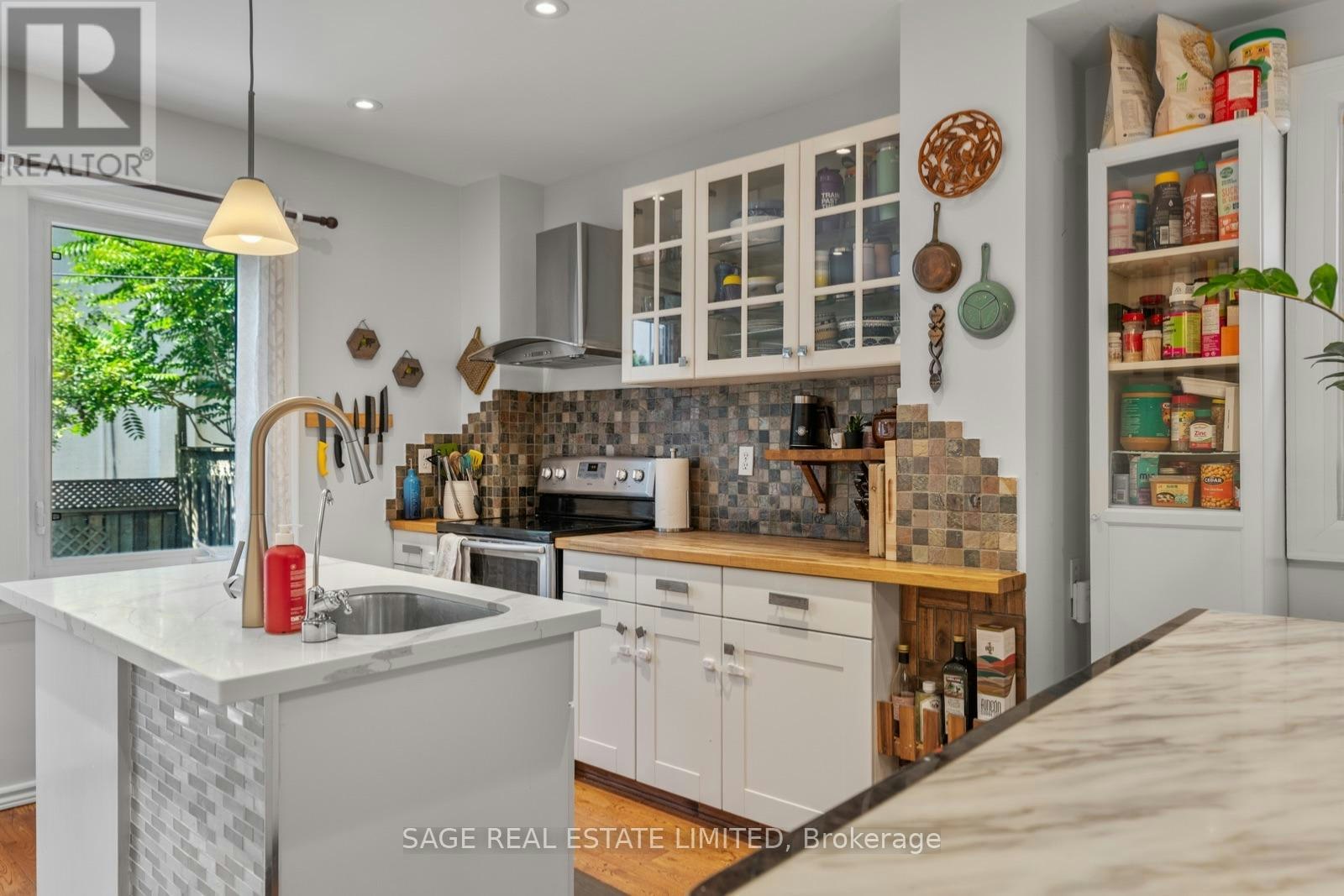 1084 Pape Avenue, Toronto, ON, M4K 3W5 - 7