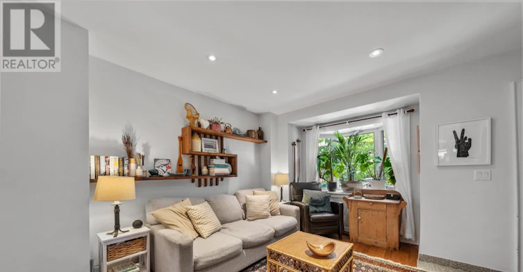 1084 Pape Avenue, Toronto, ON, M4K 3W5 - 3