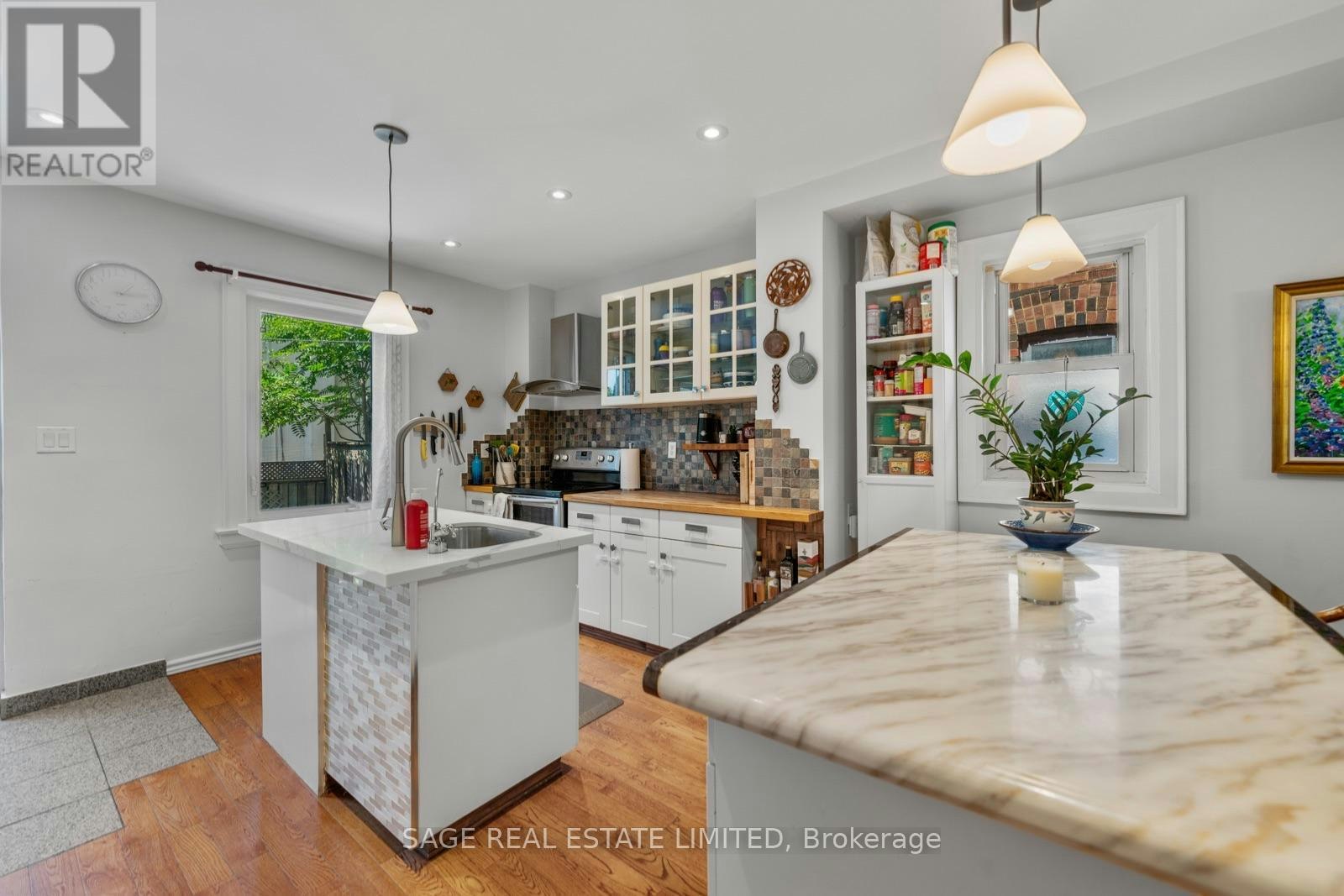 1084 Pape Avenue, Toronto, ON, M4K 3W5 - 8