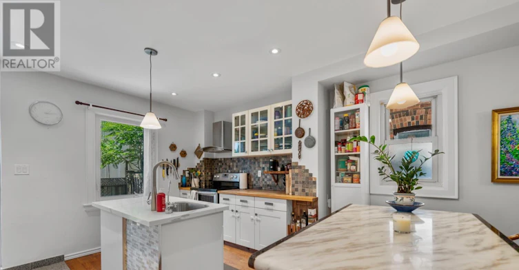 1084 Pape Avenue, Toronto, ON, M4K 3W5 - 8