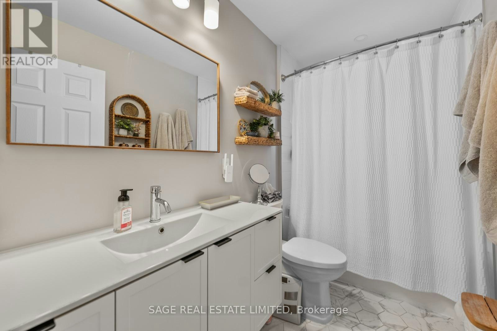 1084 Pape Avenue, Toronto, ON, M4K 3W5 - 13