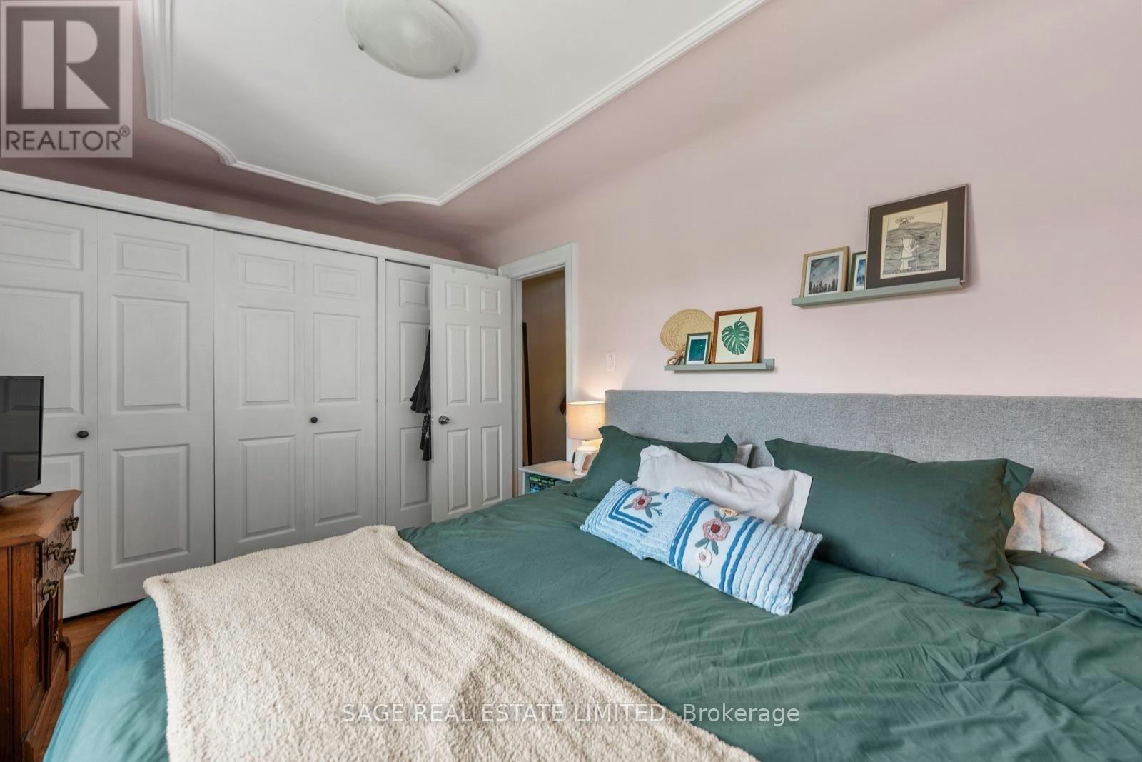 1084 Pape Avenue, Toronto, ON, M4K 3W5 - 17