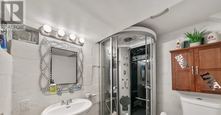 1084 Pape Avenue, Toronto, ON, M4K 3W5 - 23