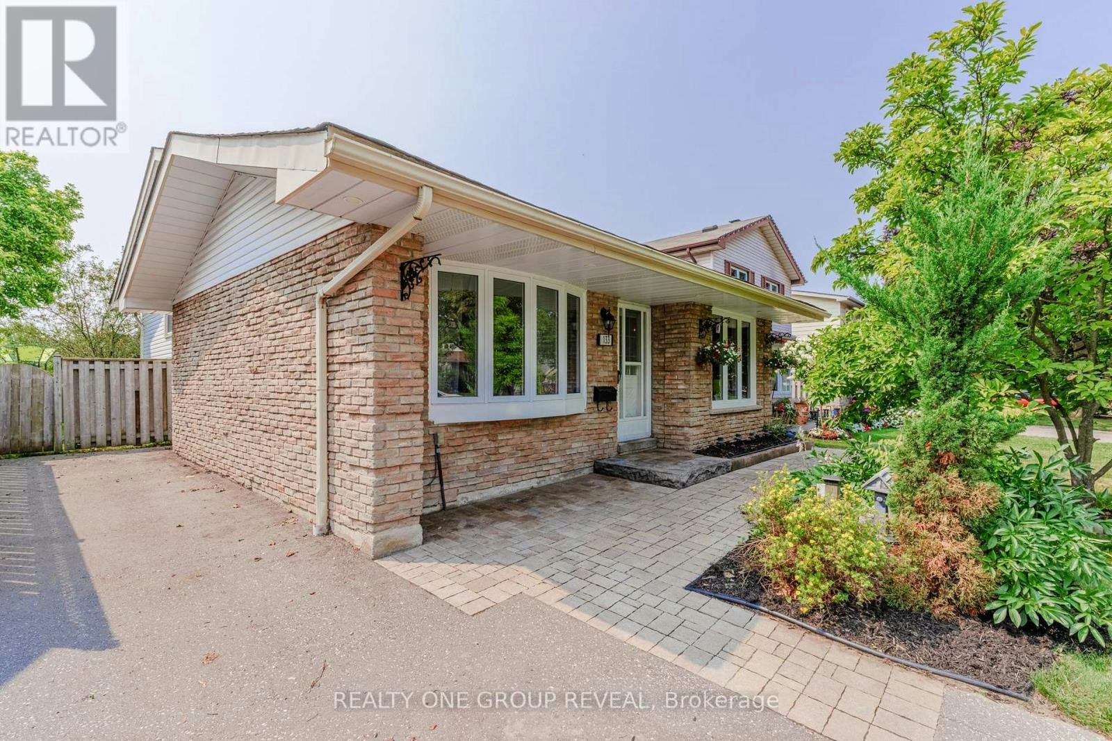 133 Calais Street, Whitby, ON, L1N 5M3