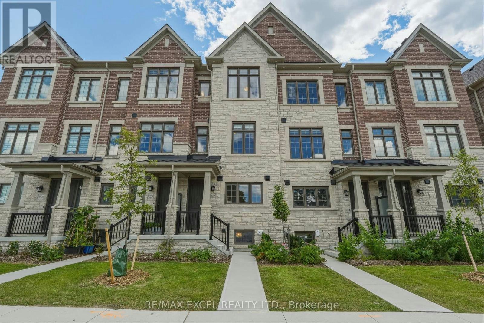 4205 Major Mackenzie Drive E, Markham, ON, L6C 3L5