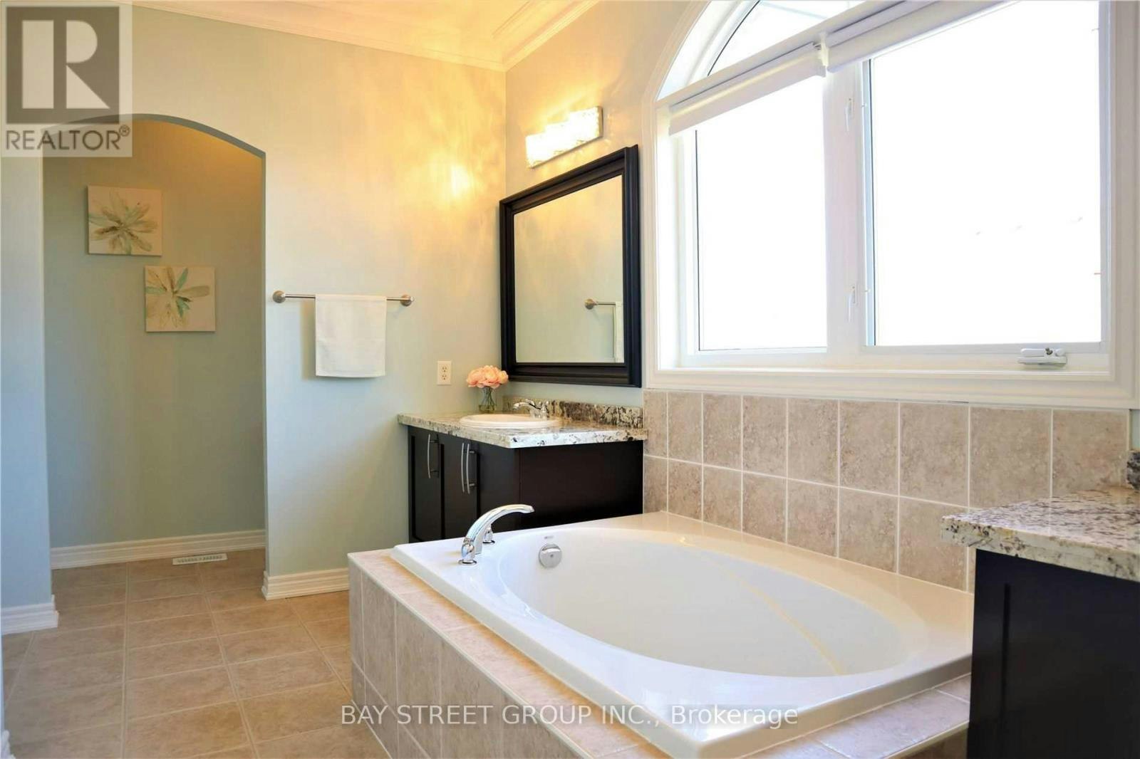 9 Eber Street, Richmond Hill, ON, L4E 4X2 - 13