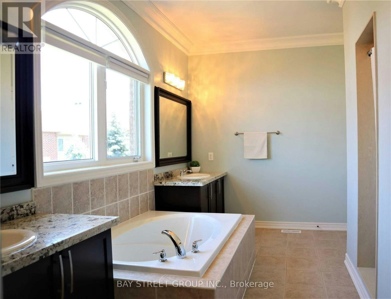 9 Eber Street, Richmond Hill, ON, L4E 4X2 - 12