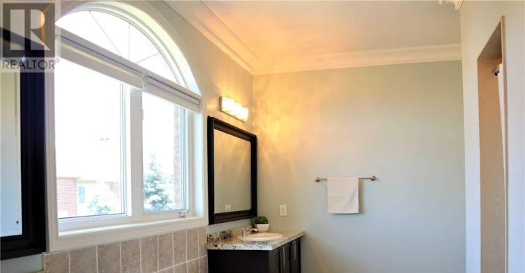 9 Eber Street, Richmond Hill, ON, L4E 4X2 - 12