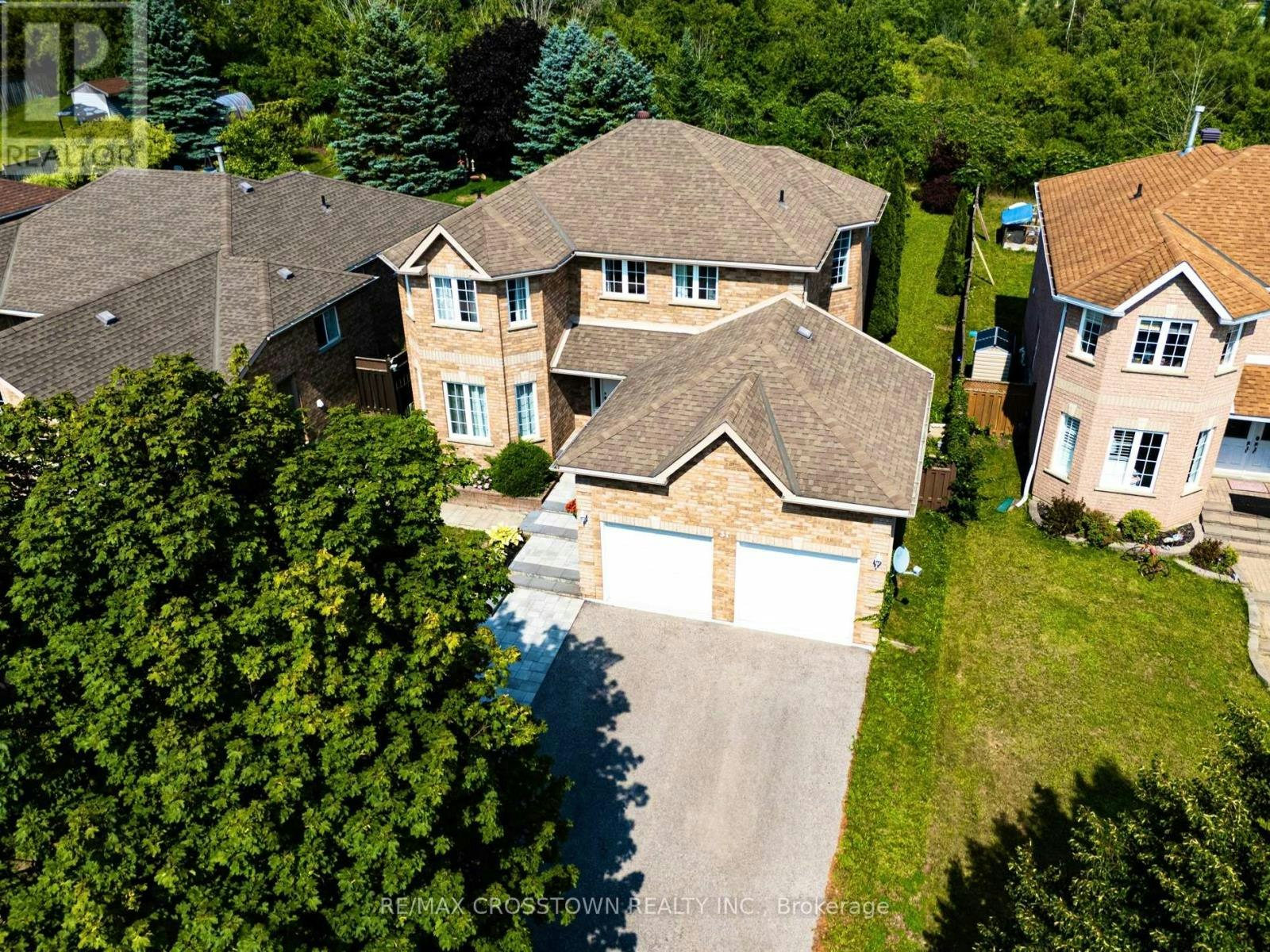 31 Logan Court, Barrie, ON, L4N 8G9