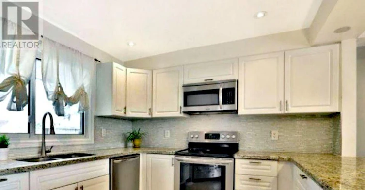 29-1580 Lancaster Drive, Oakville, ON, L6H 2Z5 - 2