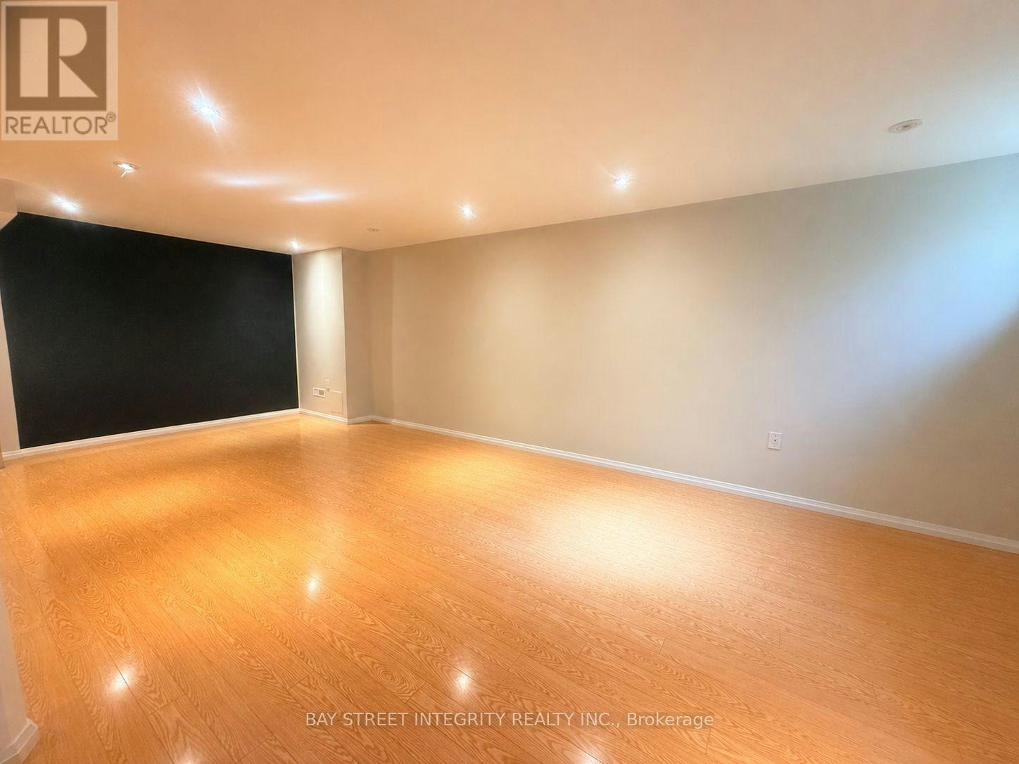 29-1580 Lancaster Drive, Oakville, ON, L6H 2Z5 - 11