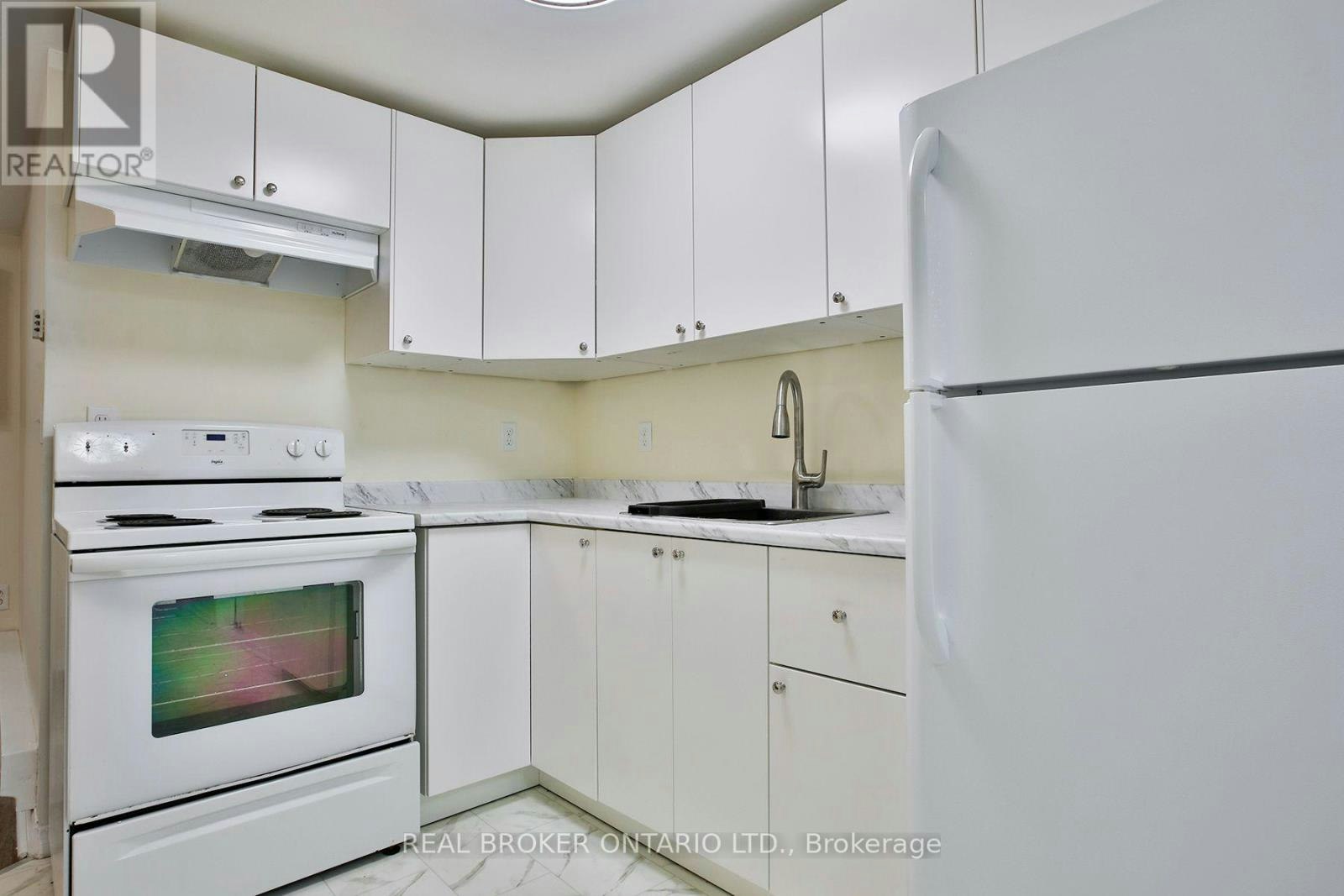 5-53 Maria Street, Toronto, ON, M6P 1W1 - 6
