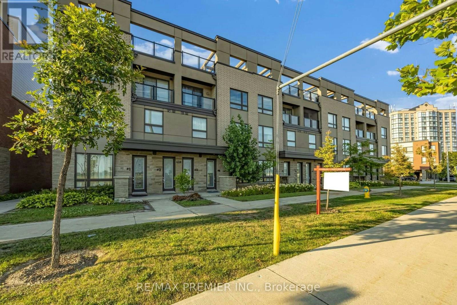 4-624 Rexdale Boulevard, Toronto, ON, M9W 0G1