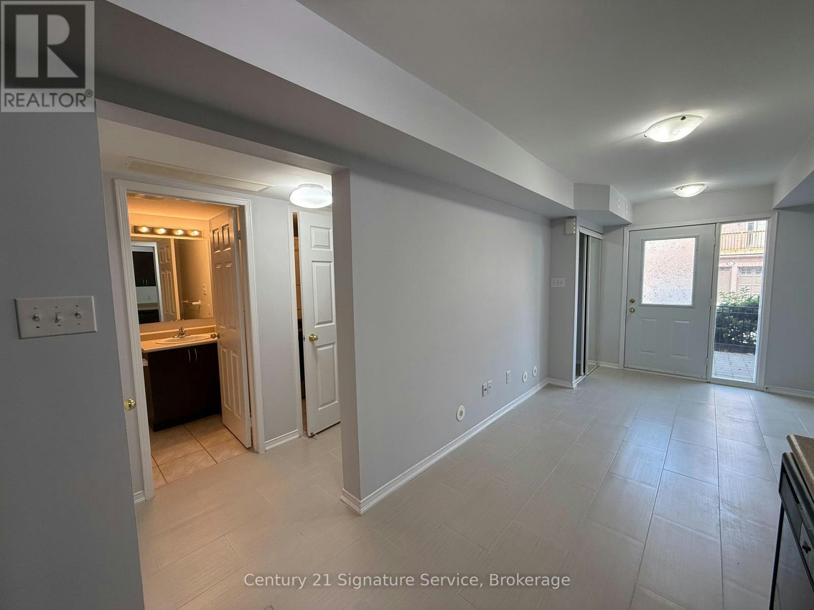 277-4975 Southhampton Drive, Mississauga, ON, L5M 8C9 - 4