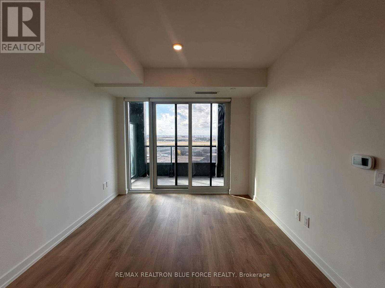 1215-1100 Sheppard Avenue W, Toronto, ON, M3K 0E4 - 6