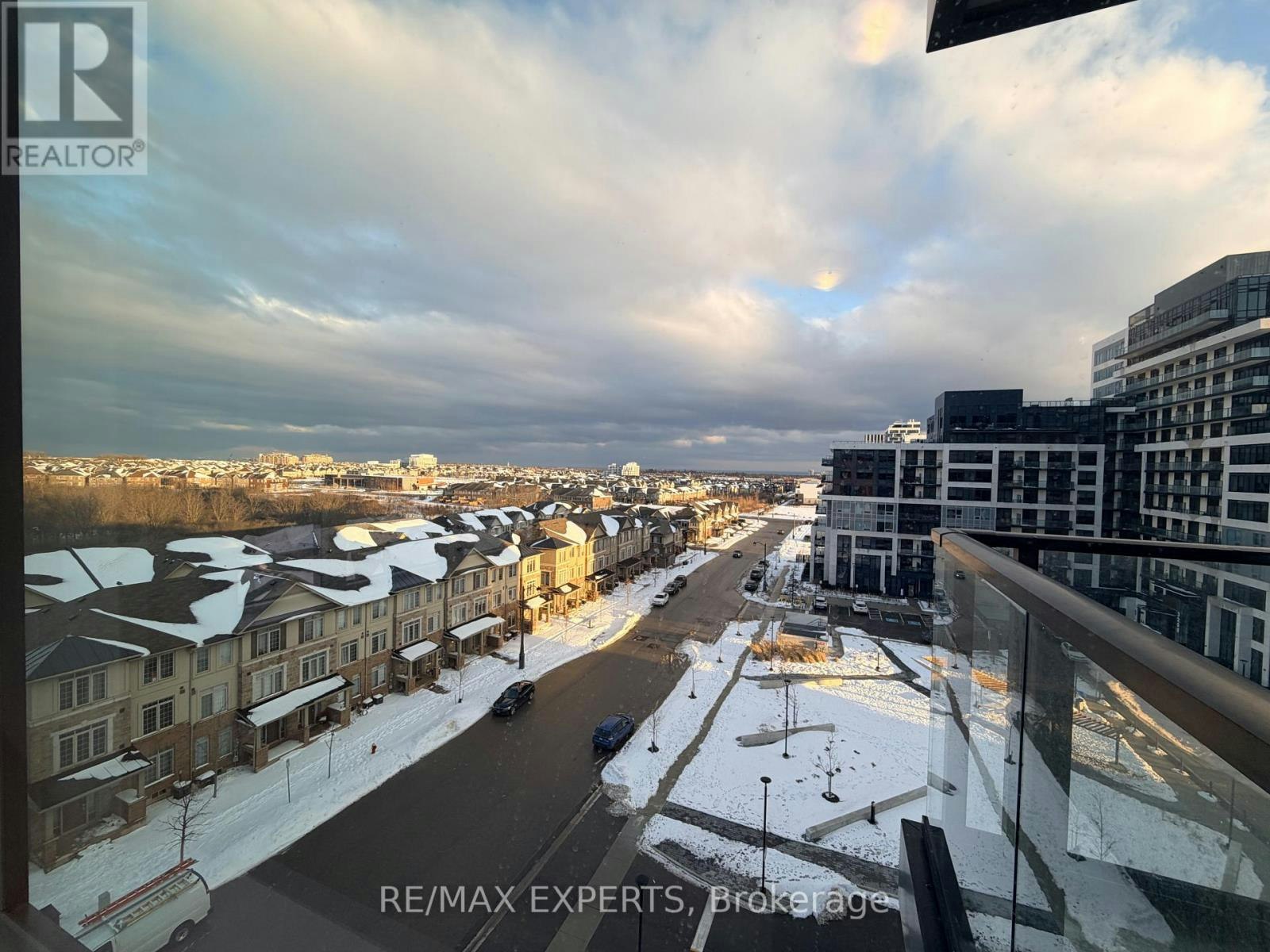 723-3220 William Coltson Avenue E, Oakville, ON, L6H 7X9 - 34