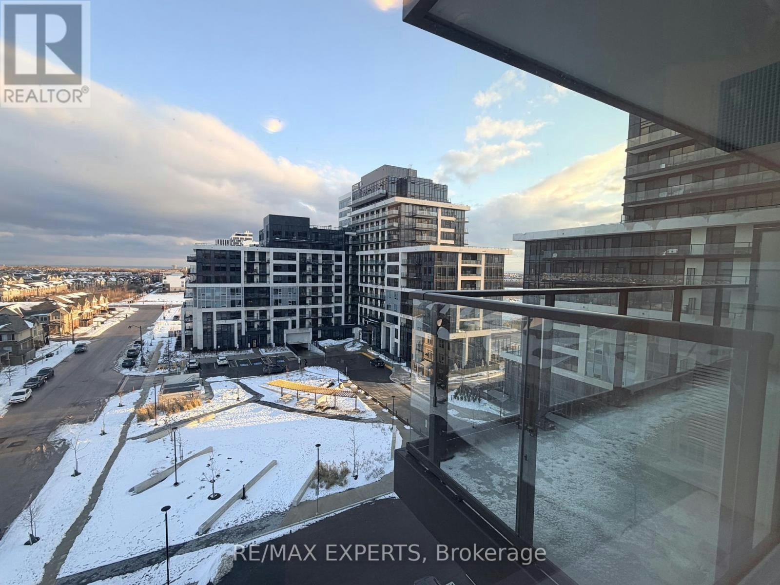 723-3220 William Coltson Avenue E, Oakville, ON, L6H 7X9 - 35