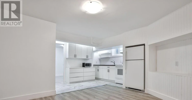 6-252 Sixth Street, Toronto, ON, M8V 3A7