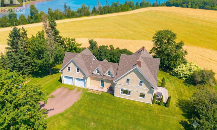 203 Hyde Point Road