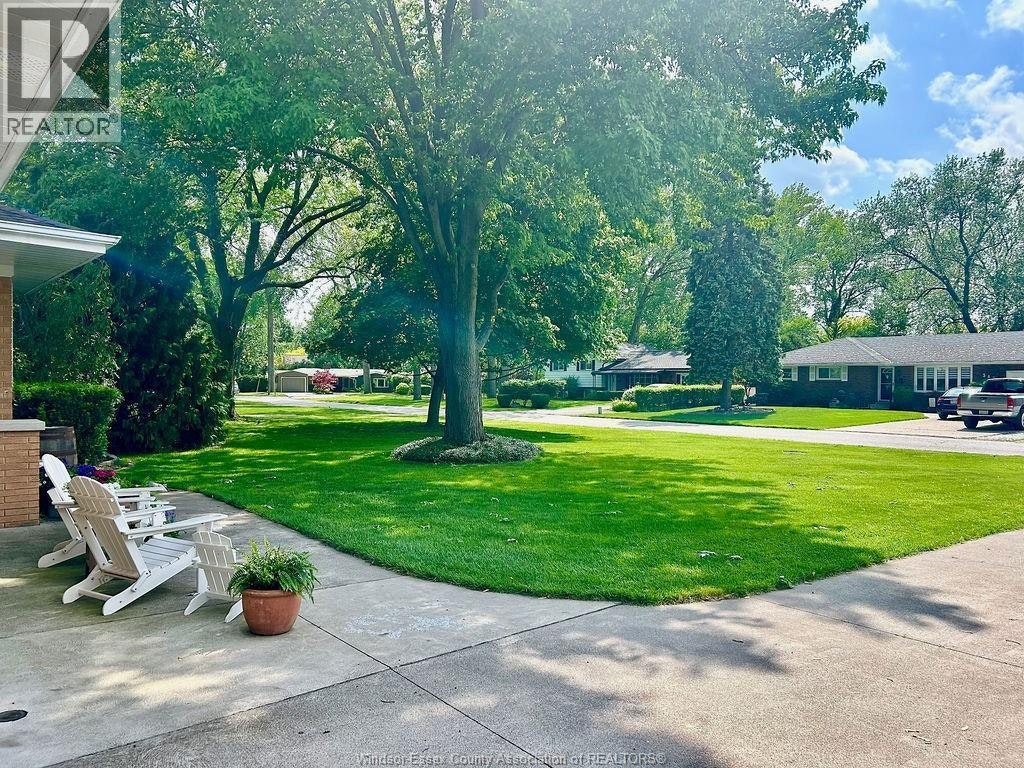338 Barry Avenue, Tecumseh, ON, N8N 2G3 - 3