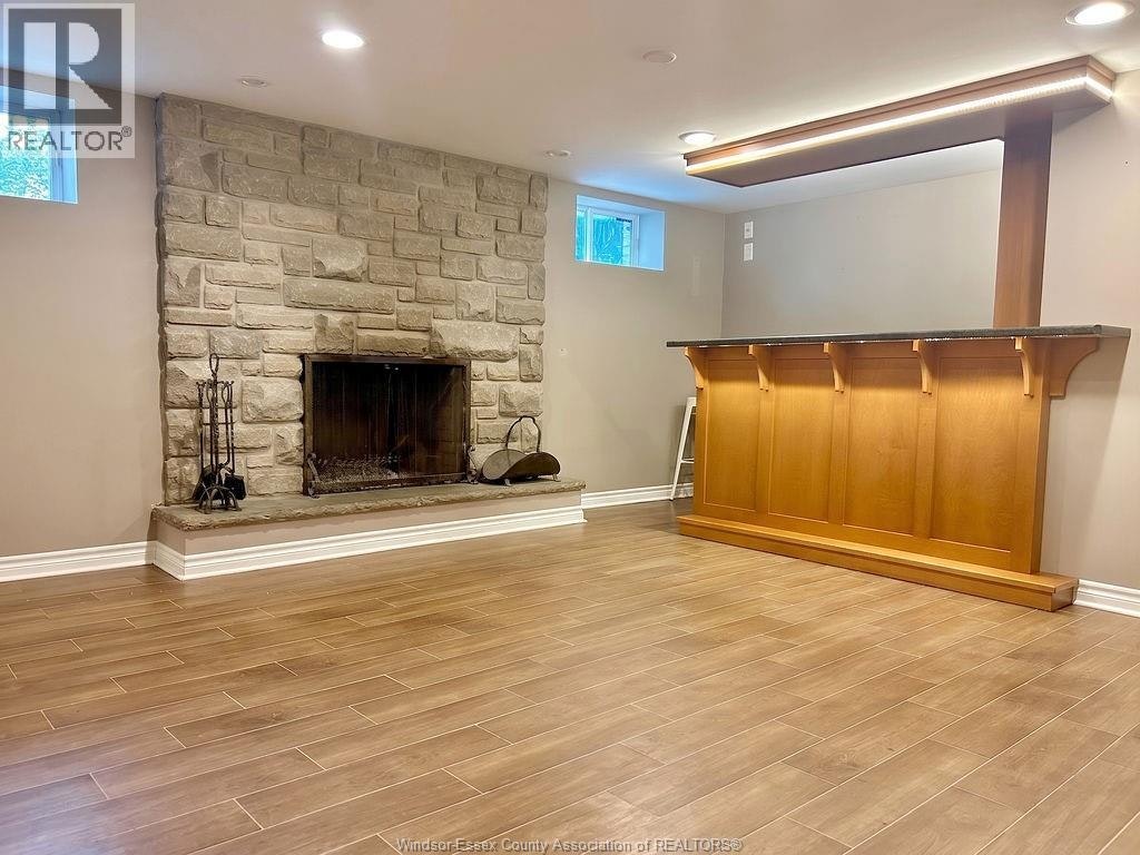 338 Barry Avenue, Tecumseh, ON, N8N 2G3 - 18
