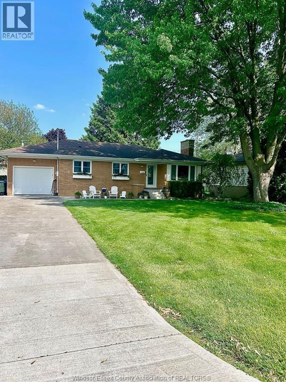 338 Barry Avenue, Tecumseh, ON, N8N 2G3 - 2