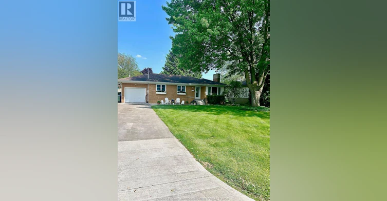 338 Barry Avenue, Tecumseh, ON, N8N 2G3 - 2
