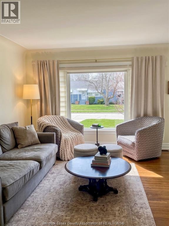 338 Barry Avenue, Tecumseh, ON, N8N 2G3 - 5