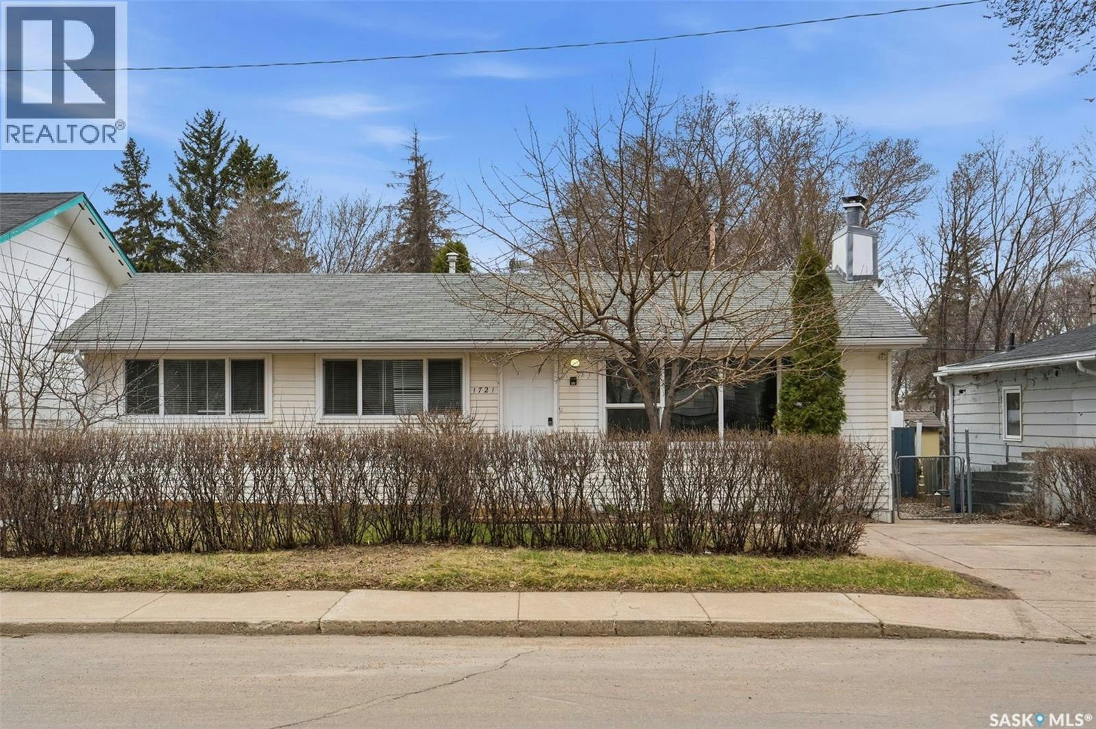 1721 E Avenue N, Saskatoon, SK, S7L 1V3