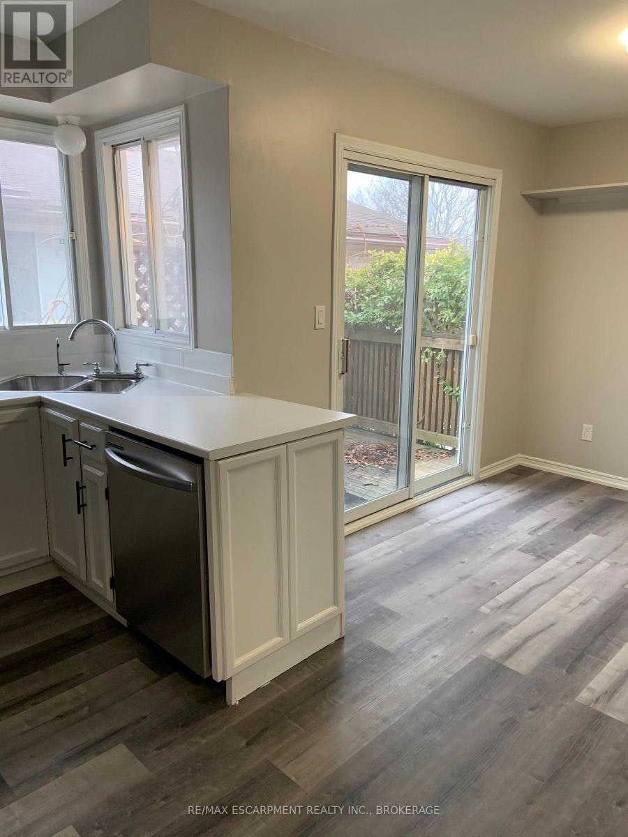MAIN-87 Chapel Hill Crescent, Welland, ON, L3C 6G8 - 5