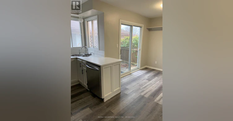 MAIN-87 Chapel Hill Crescent, Welland, ON, L3C 6G8 - 5