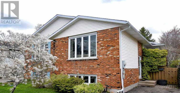 MAIN-87 Chapel Hill Crescent, Welland, ON, L3C 6G8